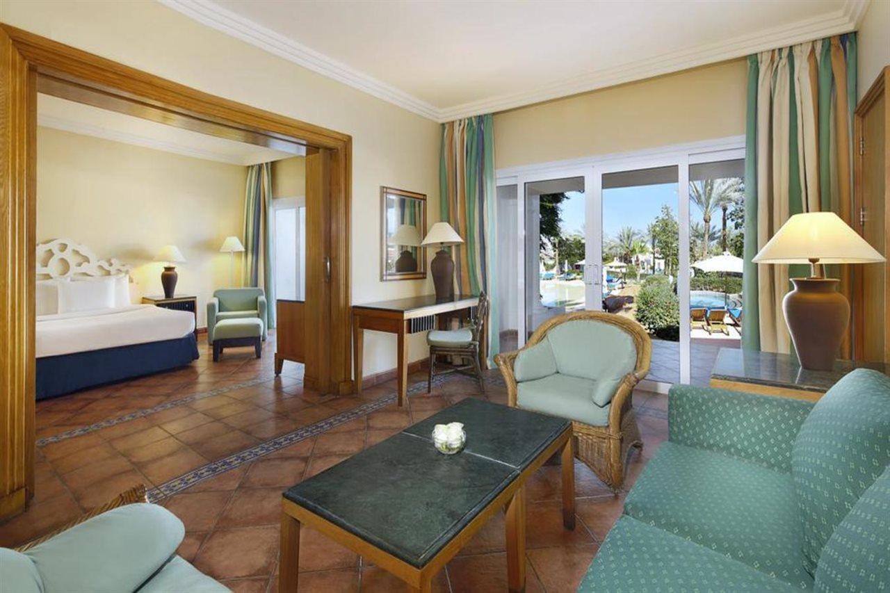 Sharm Dreams Vacation Club - Aqua Park Hotel Eksteriør billede A suite at the Hilton Sharm El Sheikh Resort