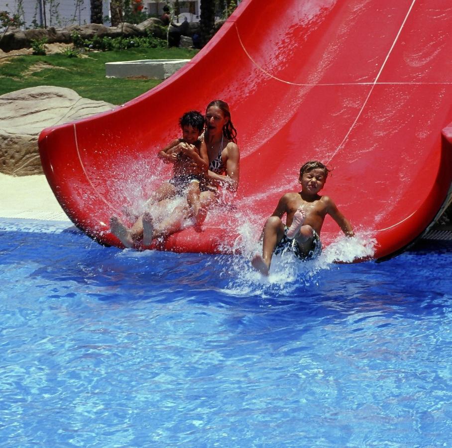 Sharm Dreams Vacation Club - Aqua Park Hotel Eksteriør billede A water slide